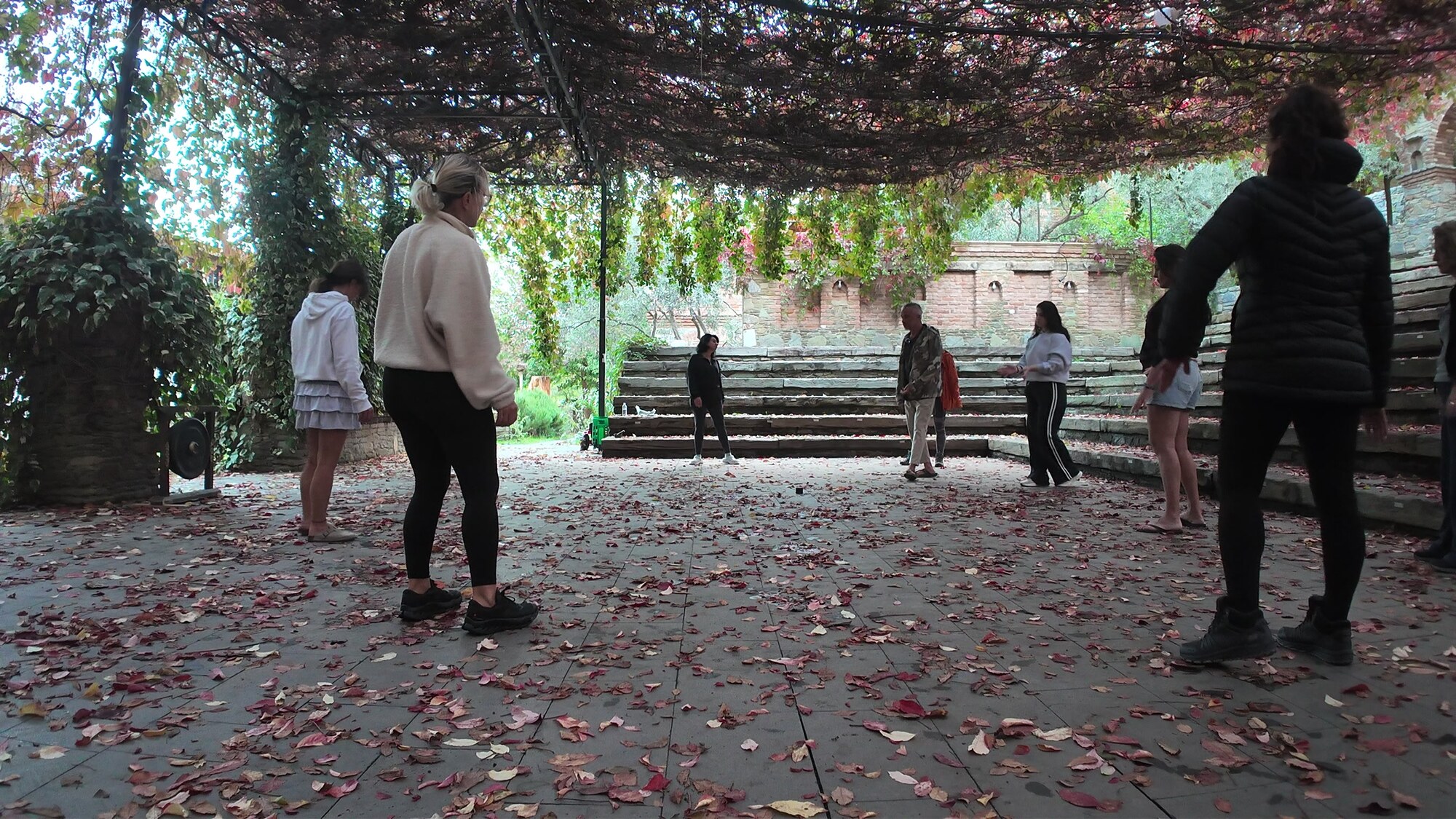 Yoga ve İlişkiler — Şirince Buluşması, Stoa'da Yoga Kampı (28 Ekim – 1 Kasım) - Görsel 2
